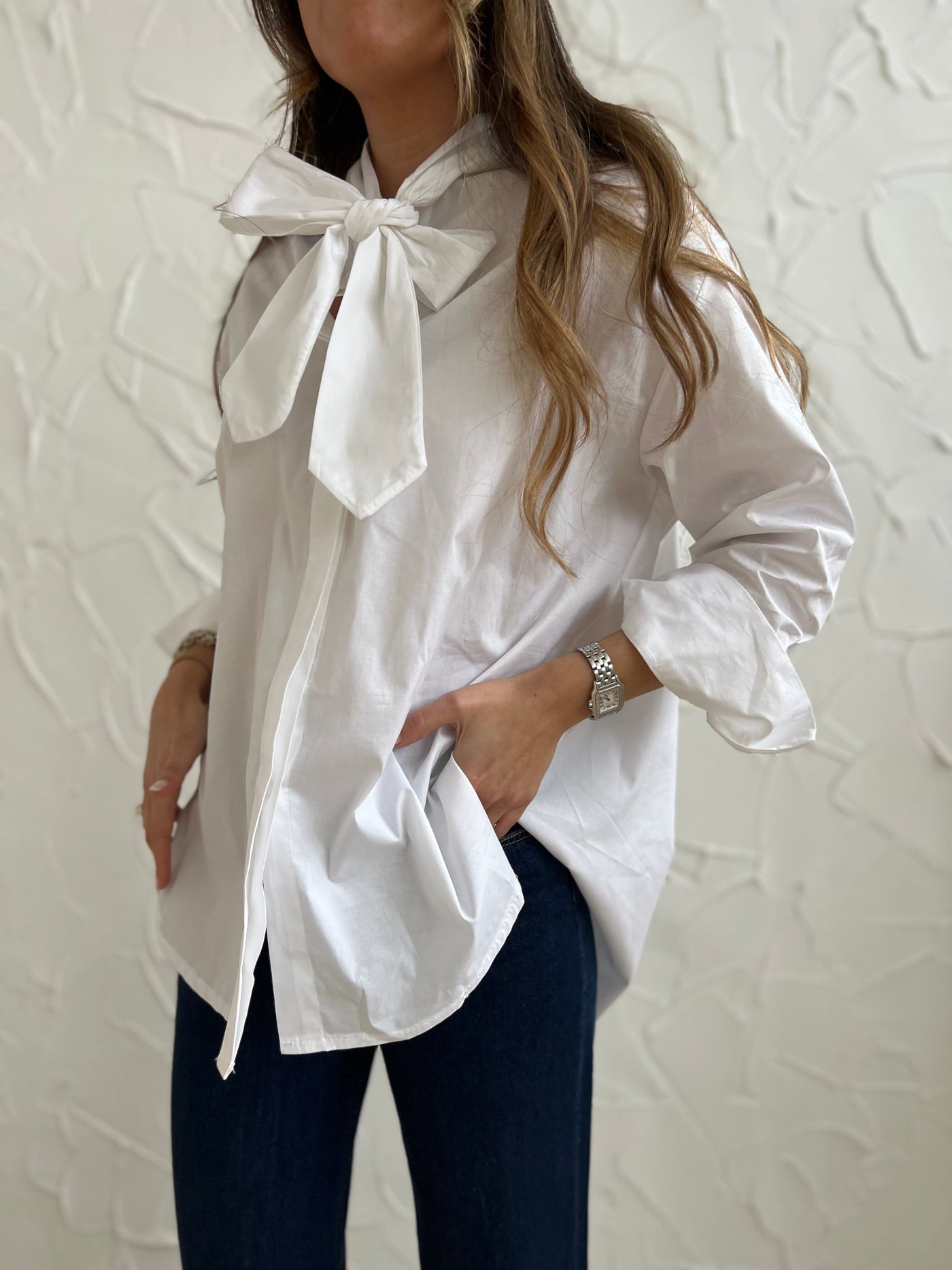 Camisa de laço em popelina branca
